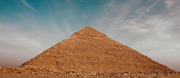 Let's plate up our first destination: can you name this legendary ancient monument?