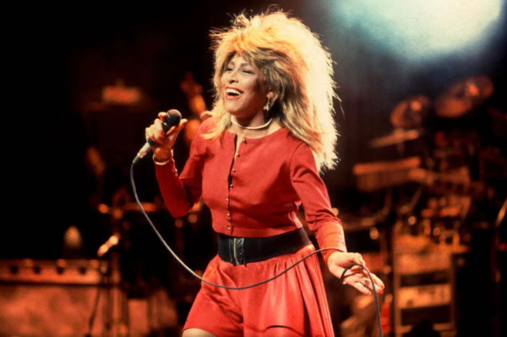 Can You Finish These '60s and '70s Song Lyrics Without Cheating?