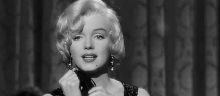 Can you name the silver-screen icon behind this delicious vintage look?