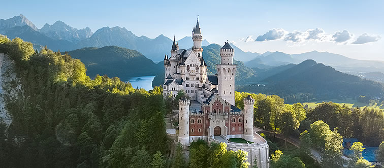 Feast your eyes on this legendary, fairy-tale palace: which famous landmark is this?
